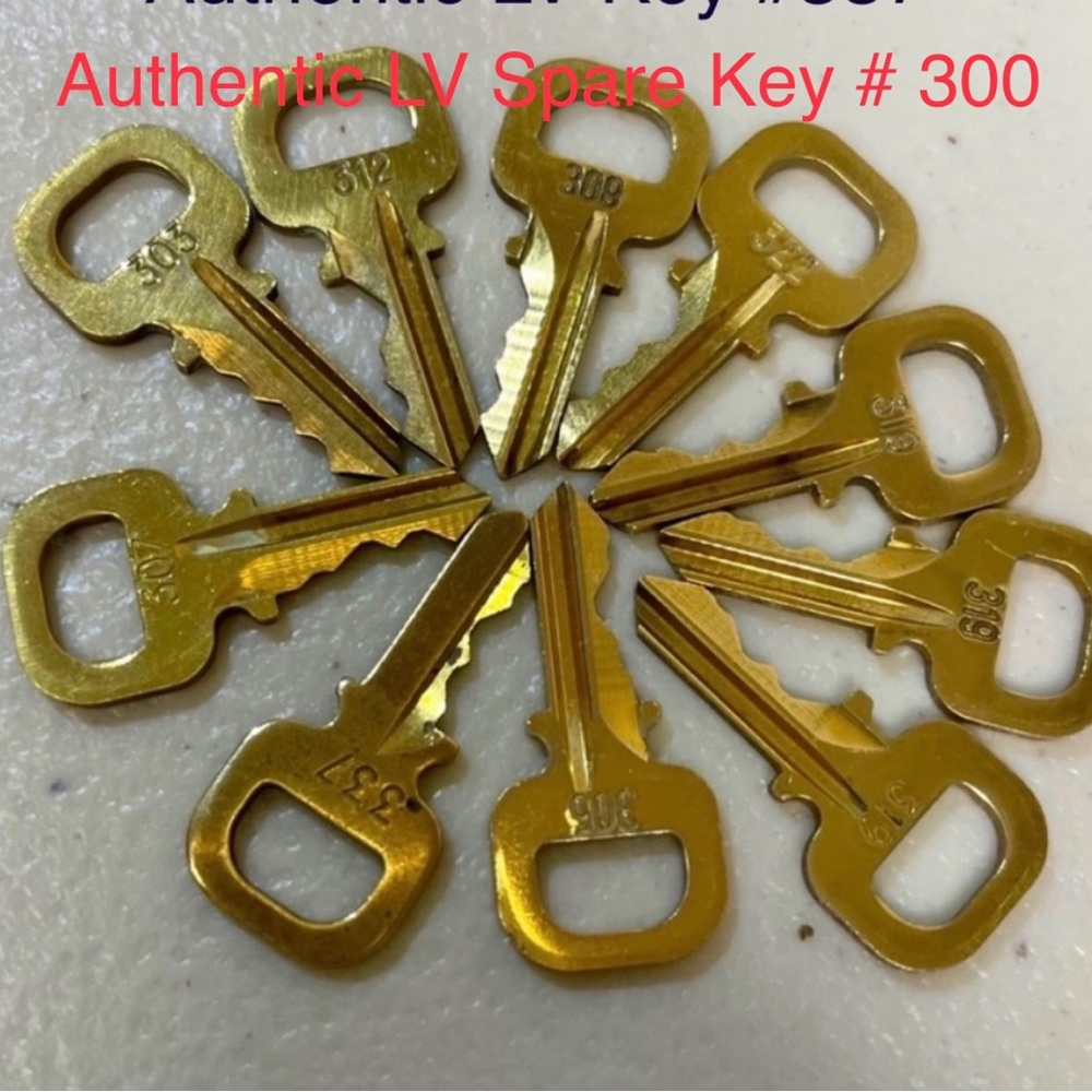 💯 Auth LV Spare Key # 300